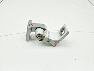 Петля двери Volkswagen Polo 5