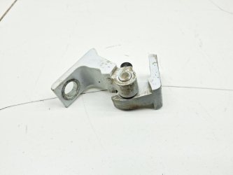 Петля двери Volkswagen Polo 5