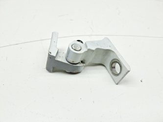 Петля двери Volkswagen Polo 5